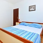 Apartman With Parking Space Ivan Dolac, Hvar - 17778 Jelsa (Hvar)