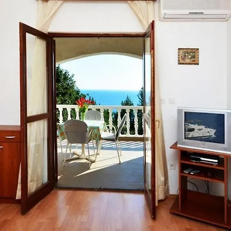 Apartment With A Parking Space Ivan Dolac, Hvar - 17778
