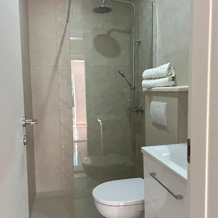 Apartman With Parking Space Ivan Dolac, Hvar - 17778 *