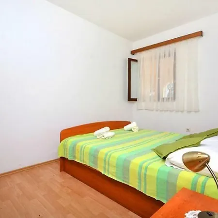 Apartment With A Parking Space Ivan Dolac, Hvar - 17778 Jelsa (Hvar)